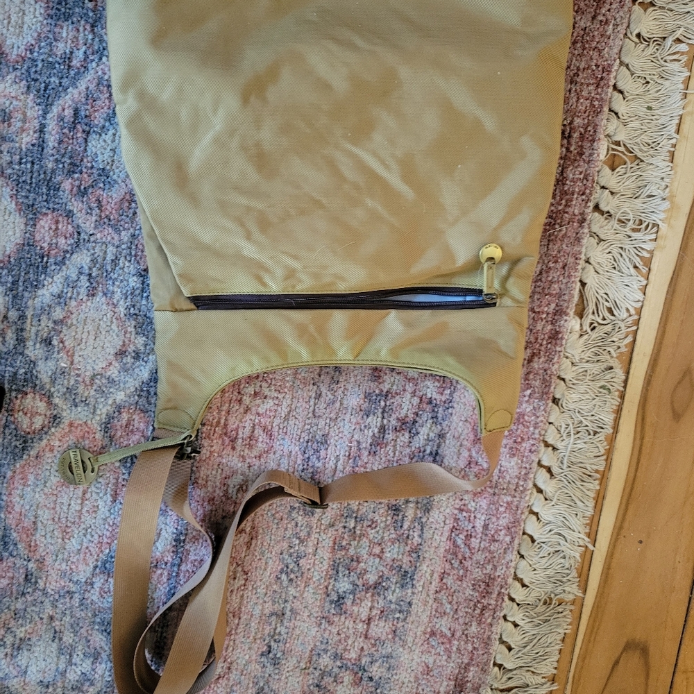 Travelon Olive Crossbody Bag - Picture 2 of 4